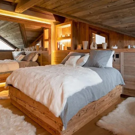 Chalet Zermatt: Where Every Window Frames Apartment Zermatt